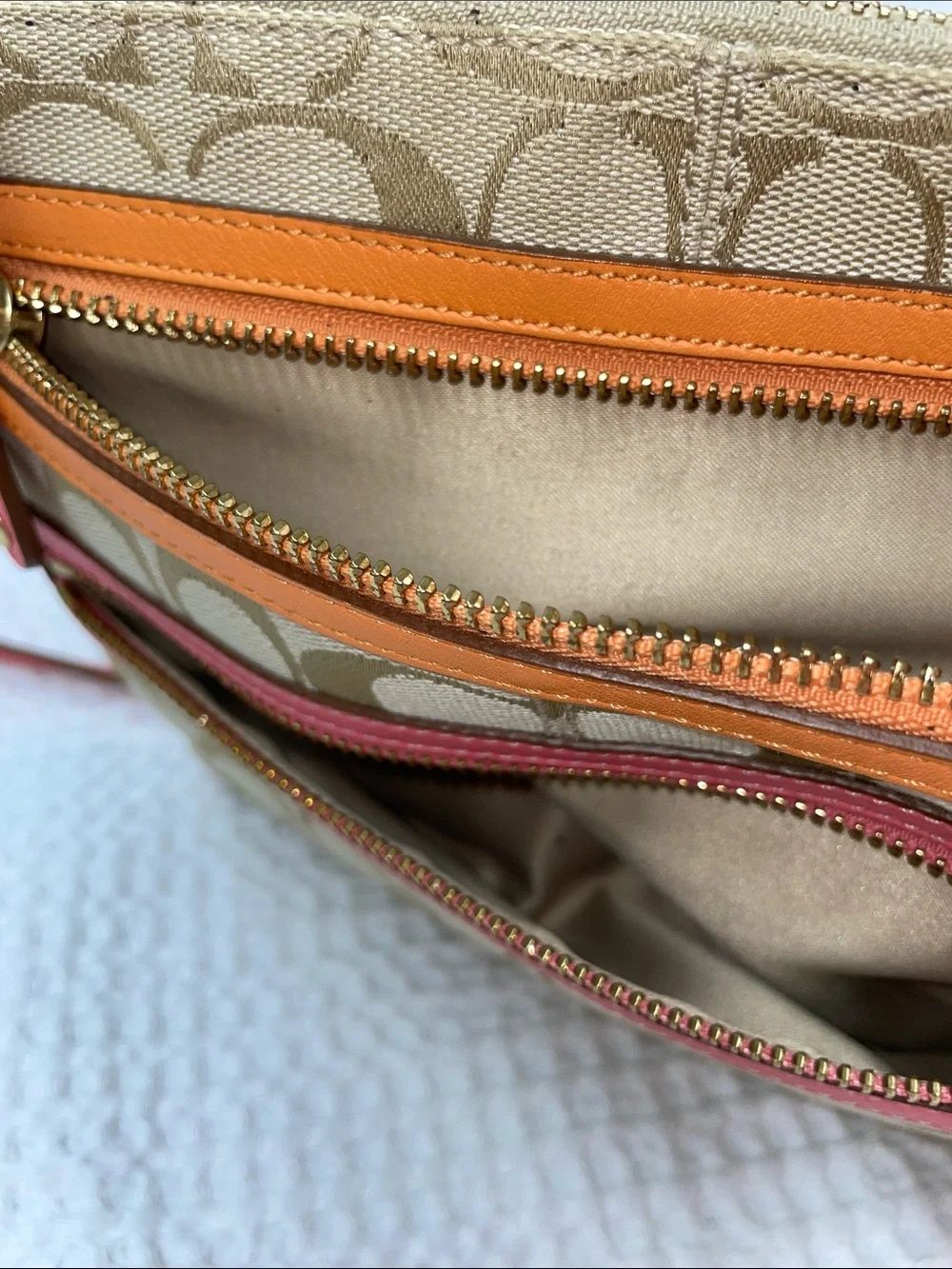 Coach signature stripe